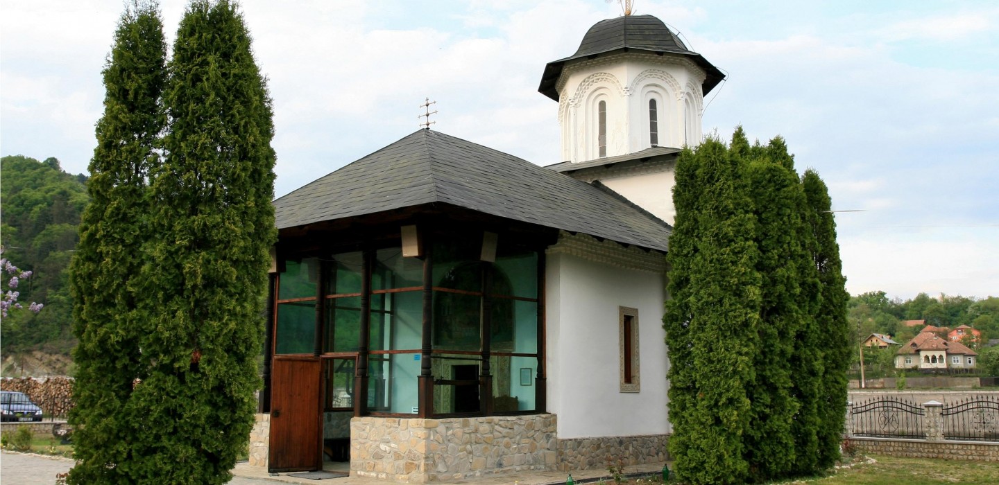 Sfânta Mănăstire Ostrov